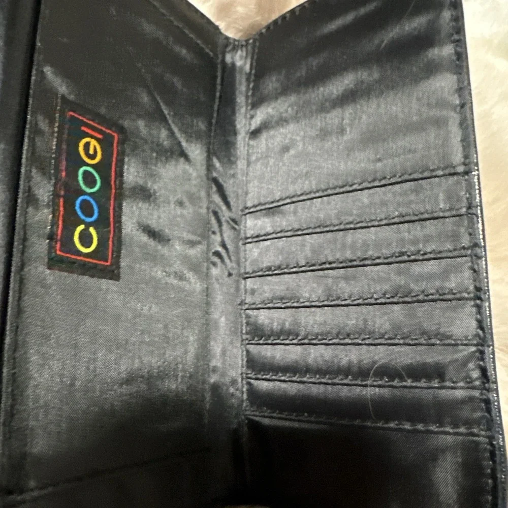 Coogi Australia Wallet Card Holder‎ Multicolor Checkbook Snap Closure Pockets